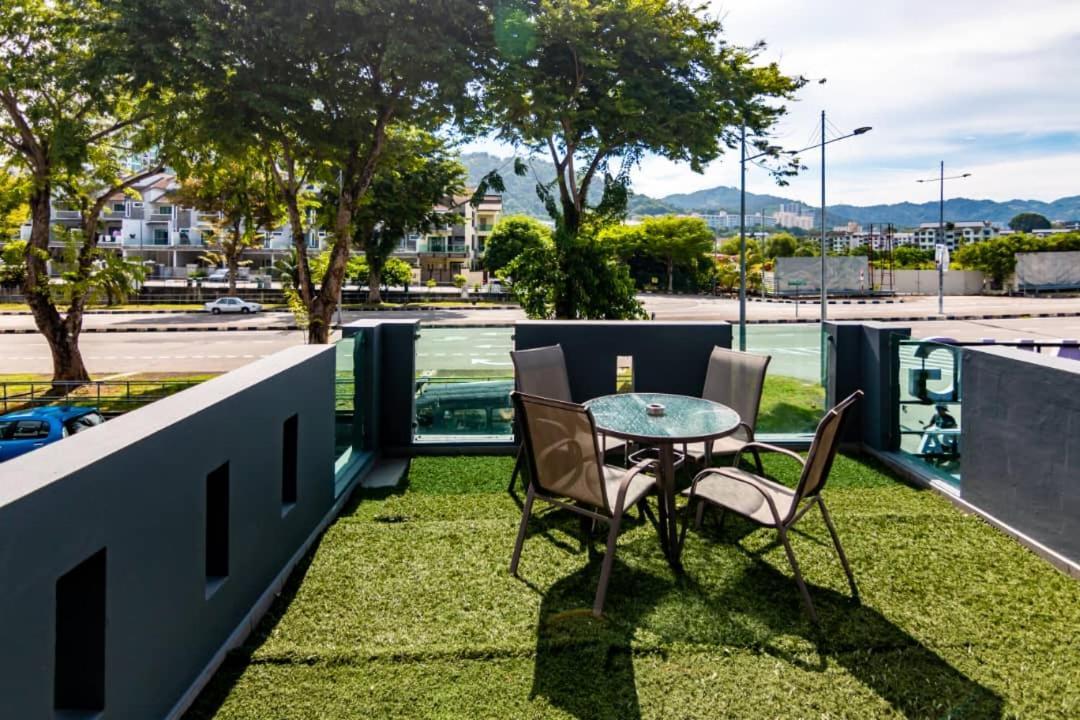 The Best Hotel In Bayan Lepas - The Lov Penang Zewnętrze zdjęcie
